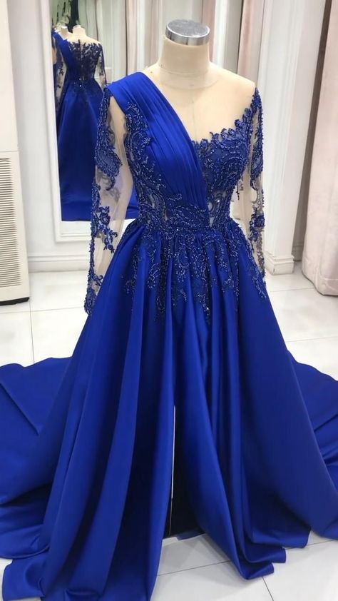 Blue Wedding Dress Royal, Girls Evening Dresses, Matric Dance Dresses, Purple Short Dress, Royal Blue Gown, Black Lace Prom Dress, Royal Blue Prom, Blue Prom Dresses, Prom Dresses Formal