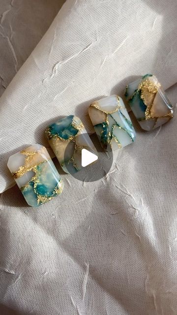 Ideas For Resin Jewelry, Polymer Clay Earrings Resin, Polymer Clay Patterns Design, How To Marble Polymer Clay, Polymer Clay Jewelry Tutorials Free, Marbled Clay Earrings, Polymer Clay Earrings Marble, Resin Ideas Projects, Polymer Clay Slabs Ideas