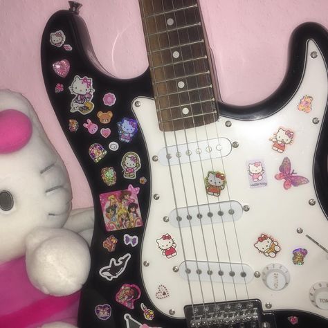 Hello Kitty Guitar, Pink Guitar, Y2k Vibes, Ice Skating Outfit, Hello Kitty Aesthetic, Guitar Obsession, Cover Wallpaper, Cool Electric Guitars, Skating Outfits