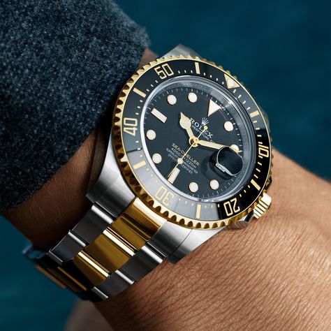 The watch that conquered the deep. The Rolex Sea-Dweller in Oystersteel and yellow gold, 43 mm case, black dial, Oyster bracelet. #Rolex #SeaDweller #Nfoxjewelers #SaratogaSprings #Rolex Rolex Sea Dweller, Divers Watch, Sea Dweller, Oyster Bracelet, Watch Companies, The Watch, Mens Accessories Jewelry, Two Tone Watch, Rolex Submariner