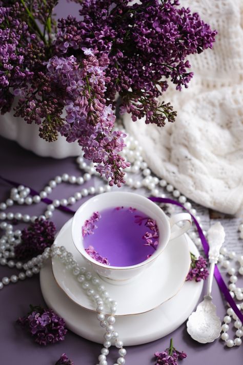 Lilac tea Purple Tea Party Aesthetic, Purple Tea Aesthetic, Lavender Tea Aesthetic, Lilac Food, Purple Tea Party, Lavender Food, Lilac Tea, Tea Gif, Fairytale Food