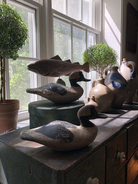 Duck Taxidermy Decor Living Rooms, Mounted Duck Decor Living Rooms, Duck Decoy Display Ideas, Decoy Duck Decor, Duck Decoy Decor, Decoy Duck Display, Vintage Duck Decoy Display, Duck Decoys, Primitive Colonial