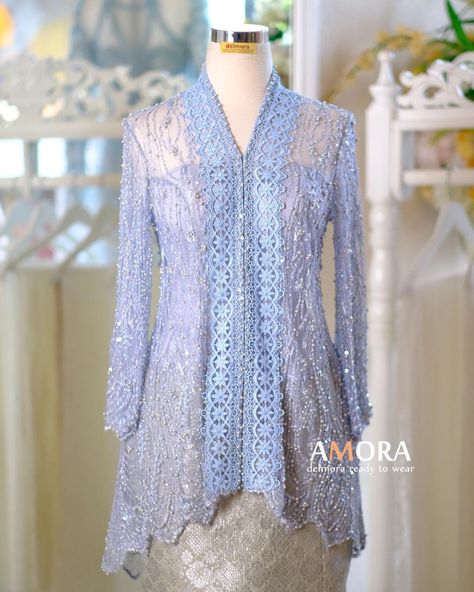 Kebaya Brokat Modern, Mix And Match Outfits Hijab, Kebaya Modern Hijab, Model Dress Kebaya, Kebaya Lace, Batik Dress Modern, Model Kebaya Modern, Kebaya Wedding, Kebaya Hijab