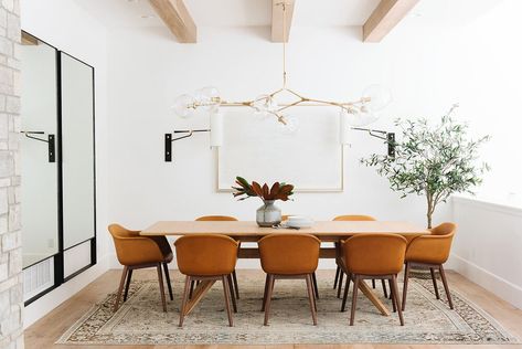 The Kitchen & Dining Roundup - Studio McGee Mcgee Dining Room, Studio Mcgee Dining Room, Studio Mcgee Dining, Rectangle Living Room, Sculptural Lighting, Mid Century Dining Room, Scandinavian Dining Room, Dining Room Design Modern, Modern Lake House