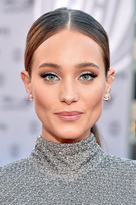 Hannah Davis Halloween Women Makeup, Hannah Jeter, Cute Clown Makeup, Winter Hair Trends, Hannah Davis, Makeup Nails Designs, Makeup Pics, Anita Ko, Braut Make-up