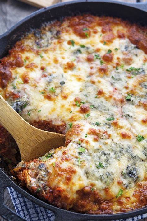 Buffalo Casserole, Chicken Quinoa Casserole, Chicken Quinoa Recipes, Buffalo Chicken Quinoa, Chicken And Quinoa, Quinoa Recipes Easy, Quinoa Casserole, Chicken Tomato, Quinoa Recipes Healthy