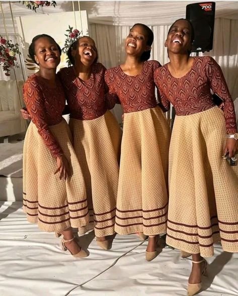 Decent Bridesmaid Dresses, English Outfit, Modest Dressing, African Traditional Wear, Traditional Wedding Dress, Afro Fashion, African Skirts, A Line Cocktail Dress, African Fashion Designers