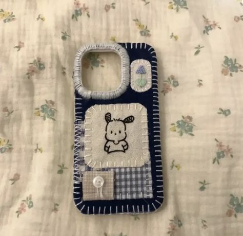 Sew Phone Case, Sewn Phone Case, Fabric Phone Case, Crochet Phone Case, Phone Cases Aesthetic, Aesthetic Iphone Case, Phone Case Inspo, Crochet Phone Cases, Handmade Phone Case