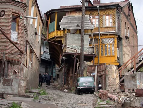 Abandoned Buildings Aesthetic, Run Down City, Run Down House, Weird Background, Tbilisi Architecture, Utopia Dystopia, Derelict Buildings, Georgia Country, Background Reference