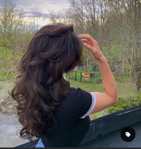 Layered haircuts Layers For Long Hair Thick Hair, Wavy Curly Long Haircut, Layers With Thick Wavy Hair, Haircut With Layers For Wavy Hair, Haircut With Layers Wavy Hair, Wave Hair Haircut, Butterfly Haircut Reference, Haircut For Wavy Hair Naturally Curly Long Layered, Long 2b Hair With Bangs