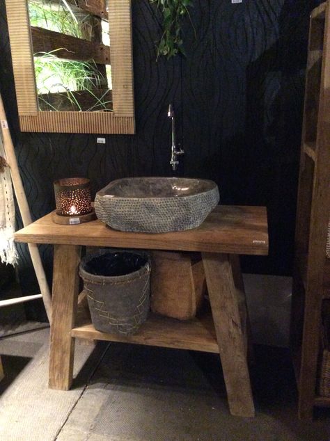 idea for an outdoor bathroom. Console made of reclaimed teak, stone basin Outdoor Powder Room Ideas, Rustic Outdoor Bathroom Ideas, Stone Bathroom Basin, Glamping Bathroom Ideas, Outdoor Bathrooms Toilet, Bathroom Basin Ideas, Bali Bathroom Ideas, Stone Basin Bathroom, Small Outdoor Bathroom