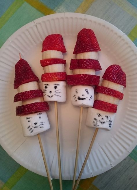 Cat in a Hat World Book Day Cakes, Food Inspired By Books, World Book Day Ideas Activities, World Book Day Activities, World Book Day Ideas, Muse Magazine, World Book Day Costumes, Bento Lunches, Book Day Costumes