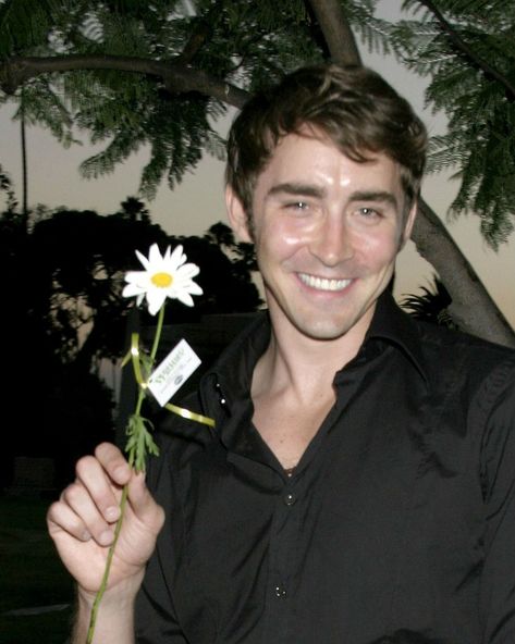 Lee Pace Instagram, Elf King, Lotr Funny, Writer Jobs, Pushing Daisies, Imaginary Boyfriend, True Gentleman, Male Celebrities, Lee Pace