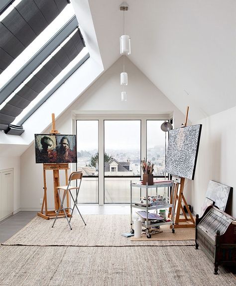 Skylight shades allow you to control the flood of light [Design: Dumican Mosey Architects] Contemporary Family Room, Art Studio Space, Art Studio Design, Backyard Studio, Decor Studio, Attic Renovation, Attic Remodel, Attic Bedroom, Easels