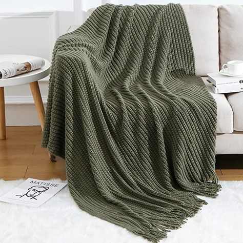 Green Throw Blanket, Green Throws, Cosy Home Decor, Blanket With Tassels, Fall Throw Blanket, Knitted Throw Blanket, Cable Knit Throw Blanket, Farmhouse Blankets, Boho Throw Blanket