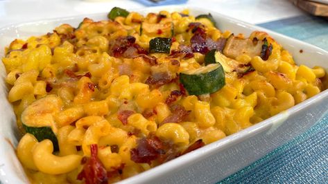 Jamika Pessoa cooks Mediterranean Superfood Mac n Cheese Gma Recipes, Mac And Cheese Healthy, Healthy Mac N Cheese, Cooking Theme, A Family Of Four, Baked Ziti, Family Of Four, Macaroni Cheese, Mac N Cheese