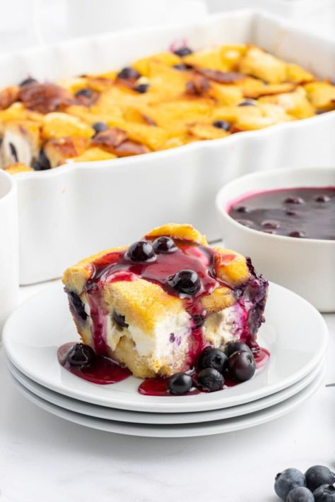 Brunch Casseroles, Berry French Toast Casserole, French Toast Casserole Recipe, Blueberry French Toast Casserole, Make Ahead Brunch, French Toast Casserole Overnight, Breakfast Casserole Recipe, Overnight Breakfast Casserole, French Toast Casserole Recipes