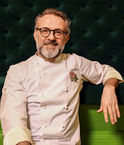 Chef Massimo Bottura Osteria Francescana, Massimo Bottura, Long Lunch, Gucci Garden, Cooking Pizza, Italian Chef, Recipe Books, New Restaurant, Recipe Book