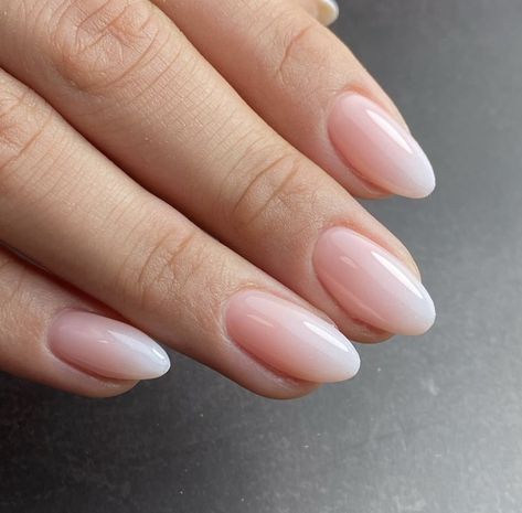 Bridesmaids Nails, Manikur Kuku, Pink Ombre Nails, Subtle Nails, Soft Nails, Nagel Inspo, Cat Kuku, Oval Nails, Neutral Nails