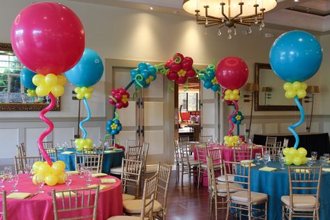 Pink & Turquoise Baby Shower Balloon Centerpieces Balloon Inside Balloon, Balloon Baby Shower Centerpieces, Tulle Balloons, Balloon Table Centerpieces, Hot Air Balloon Centerpieces, Baby Shower Unique, Deco Ballon, Jumbo Balloons, Creative Baby Shower