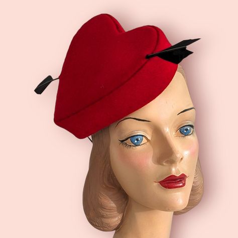 Valentina - Retro Valentine's Heart Shaped Pillbox Hat with Feather Cupid's Arrow Diy Valentines Hat, Vintage Cupid Costume, Vintage Valentines Aesthetic, Vegas Vow Renewal, Valentines Tea Party, The Black Lodge, Valentine Hats, Valentines Aesthetic, Hat With Feather