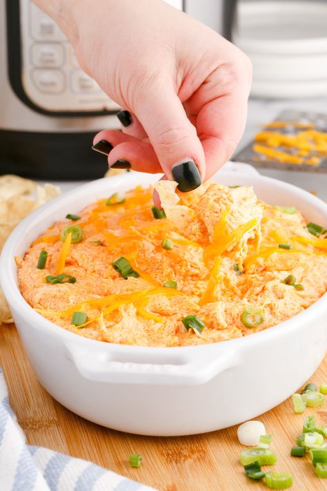 Cheesy Buffalo Chicken Dip Enchiladas Keto, Keto Enchiladas, Tortillas Keto, Buffalo Chicken Dip Oven, Baked Buffalo Chicken Dip, Best Dips, Cheesy Buffalo Chicken, Enchilada Dip, Chicken Enchilada Dip