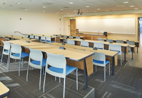 College Classroom Interior, Classroom University Design, Lecture Room Design University, Modern University Classroom Design, Modern College Campus, College Classroom, Classroom Interior, Classroom Layout, Business Furniture