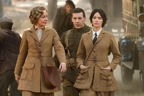 Lucy And Wyatt, Matt Lanter Timeless, Susanna Thompson, Timeless Show, Timeless Series, Fantasy Shows, Matt Lanter, Abigail Spencer, Timeless Outfits