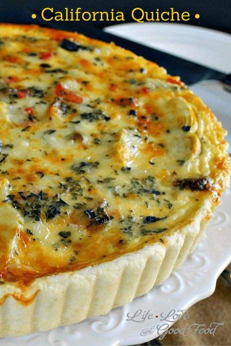 California Quiche, Fresh Zucchini, Breakfast Quiche Recipes, Quiche Recipes Easy, Classroom Idea, Savoury Recipes, Egg Dish, Artichoke Hearts, Quiche Recipes