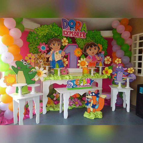 Dora The Explorer Centerpieces, Dora First Birthday Party, Dora Party Decorations, Dora Birthday Party Ideas, Dora Birthday Party, Dora The Explorer Birthday Party, Explorer Birthday Party, Dora Party, Dora Birthday