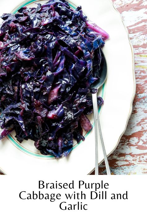 Braised Purple Cabbage with Dill and Garlic, this is a side dish that brings color, texture and flavor to the table. It is very versatile and can accompany a variety of main dishes, yet it packs enough in many ways on its own. It is purple cabbage season and this is definitely a side dish for you! Braised Purple Cabbage, Purple Cabbage Recipe, Purple Cabbage Recipes, Keto Appetizers, Braised Cabbage, Vegetarian Sides, Vegetable Side Dishes Recipes, Vegetarian Side Dishes, Recipe Cover