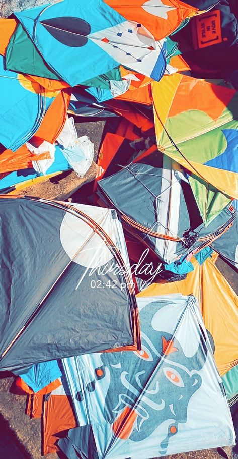 Kites Patang Kite Photo, Kites Snapchat Story, Kite Aesthetic Video, Patang Kite Image, Kite Snapchat Story, Patang Kite Snap, Kite Aesthetics, Kites Aesthetic, Kite Snap