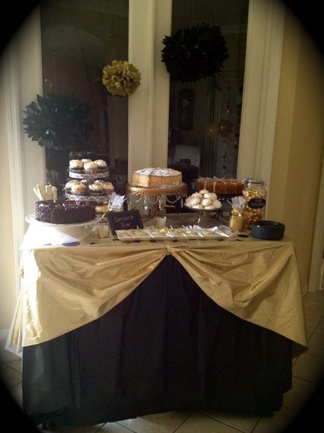 UCF Graduation Party Desert Table! Ucf Party Decorations, Party Desert, Ucf Graduation, Ucf Grad, Grad Party Food, Gold Graduation Party, Sweet Station, College Graduation Pictures, Graduation Ideas