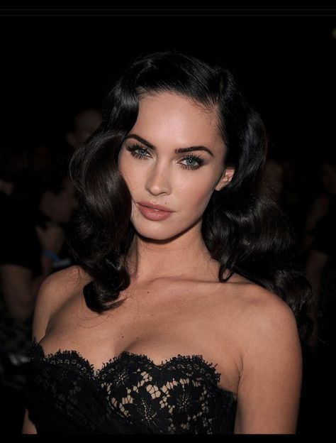 Bob Lung, Mega Fox, Hairstyles For Long Faces, Megan Fox Hair, Easy Formal Hairstyles, Dark Hair Light Eyes, Old Hollywood Hair, Vintage Hairstyle, Rachel James