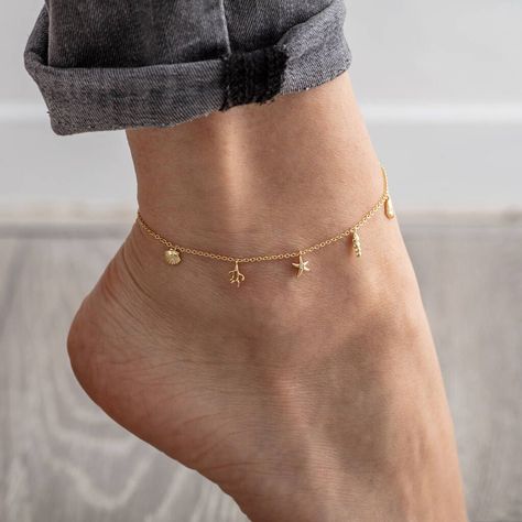 We have 50% discounts and free shipping on women's jewelry for the day of March 8#Jewelry #jewelrywomen #footjewelry #goldjewelry #anklets #femalefeet #anklebracelets #jewelry #collection #feetjewelry #gold #accessories #bracelet #anklebracelet #rings #silvertoerings #silver #toe #rings #ankletsdesigns #necklac #necklaces #footjewelry #silverjewelry #earrings #goldjewelry Modern Anklets, Anklet Tattoo, Cute Anklets, Unique Wedding Jewelry, Anklet Tattoos, Silver Ankle Bracelet, Summer Jewellery, Sea Life Jewelry, Minimalist Necklace Gold