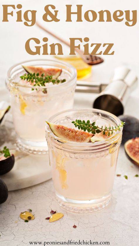 This cocktail is the perfect way to welcome fall. Our Fig & Honey Gin Fizz cocktail combines gin, fig jam, honey, lemon juice, and simple syrup. Check out the full recipe along with our other fall cocktails, fall dinner, fall brunch recipes, and more. #cocktail #fallcocktail #falldrink #autumncocktail #fall #fallrecipe #figcocktail #figandhoney #gin #honeycocktail #figandhoneycocktail #cocktails Fall Brunch Recipes, Autumn Brunch Recipes, Fig And Honey, Honey Cocktail, Gin Fizz Cocktail, Dinner Fall, Simple Syrup Cocktails, Fizz Cocktail, Fall Brunch