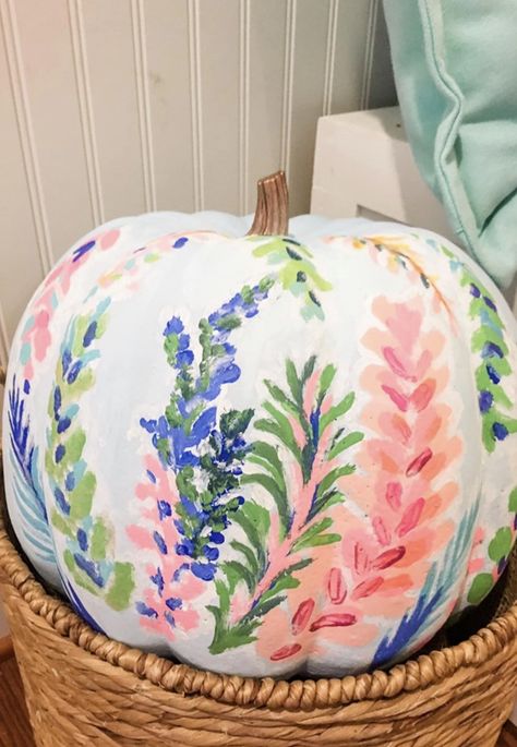 Preppy Pumpkin Painting, Diy Pumpkins Painting, Cute Painted Pumpkin Ideas, Chinoiserie Pumpkins, Halloween Pumpkin Crafts, Creative Pumpkin Painting, Cute Pumpkin Carving, Lilly Pulitzer Fabric, Halloween Office