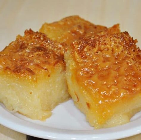 Cassava Cake Recipe Filipino, Casava Cake Recipe, Cassava Cake Recipe, Cassava Recipe, Bibingka Recipe, Cake Recipes Without Eggs, Pinoy Dessert, Cassava Cake, Filipino Food Dessert