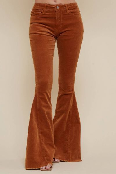 Orange Bell Bottoms Outfit, Flared Corduroy Pants, Pantalon Orange, Brown Flare Pants, Bell Bottoms Outfit, 70s Pants, Brown Flares, Orange Jeans, Orange Pants