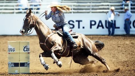 Hollywood meets rodeo with A&E's 'Rodeo Girls' Bronco Horse, Woman Riding Horse, Bronc Riding, Bucking Horse, Rodeo Girls, Cowboy Love, Bucking Bronco, Barrel Racer, Western Riding