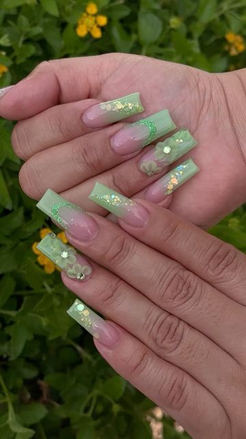 Green Set Nails, Glitter Green Nails, Flare Nails, Ombre Nails Glitter, Nails Glitter, Glitter Ombre, Green Ombre, Beautiful Nail Designs, Birthday Nails