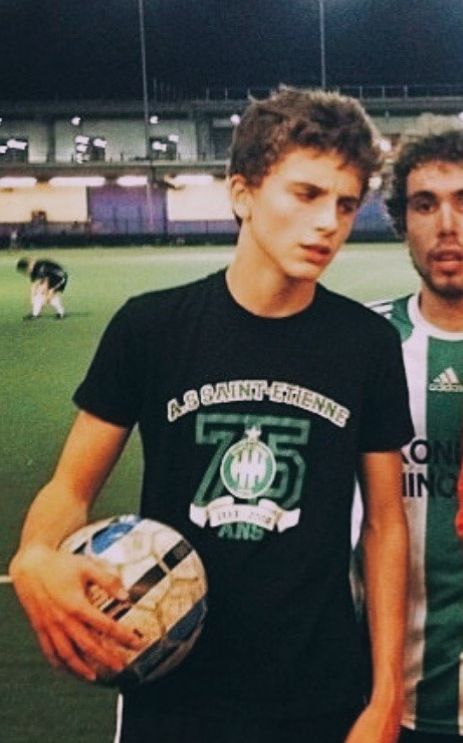 unseen timothee soccer pic Timmy T, Regulus Black, Love My Man, The Perfect Guy, Timothee Chalamet, Fav Celebs, In High School, Celebrity Crush, Love Of My Life