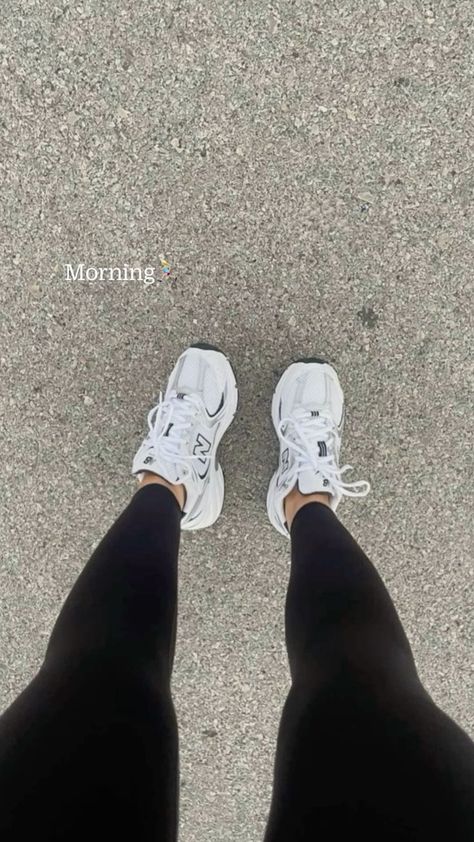 Boty Nike, Pretty Shoes Sneakers, Hype Shoes, Girly Shoes, Shoe Inspo, Aesthetic Shoes, Workout Aesthetic, Swag Shoes, Gym Shoes