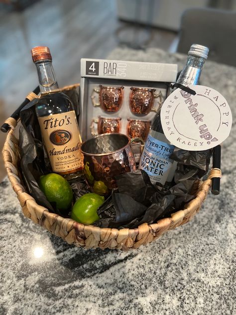 Raffle Basket Ideas For Adults Alcohol, Michelob Ultra Gift Basket, Titos Vodka Gift Basket Ideas, Alcohol Basket Ideas For Raffle, Vodka Basket Gift Ideas, Margarita Gift Basket Ideas Diy, Thank You Basket Ideas Men, Vodka Gift Basket Ideas, Vodka Gift Baskets