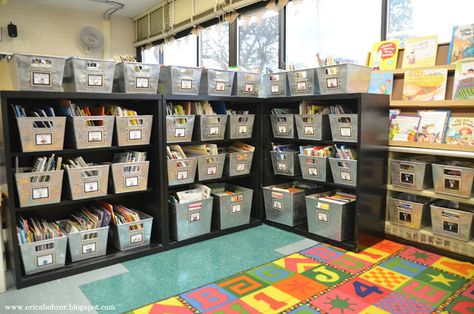 Classroom Library Organization: Farmhouse Style with galvanized bins Burlap Classroom, Shabby Chic Classroom, Classroom Library Organization, Class Themes, Word Wall Headers, Farmhouse Classroom, Classroom Goals, Classroom Idea, Classroom Makeover