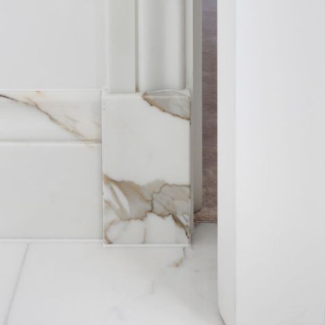 How often do you see skirtings and architraves in marble? In this #knightsbridge property, this Calacatta Borghini marble was used… Marble Window Trim, Marble Skirting Design, Marble Door Frame Design, Marble Skirting, Calacatta Borghini Marble, Borghini Marble, Marble Skirt, Calacatta Borghini, Marble Room