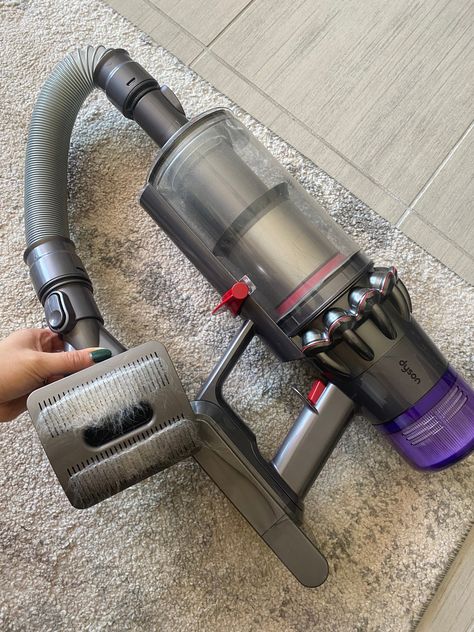 Pet Grooming Vacuum, Dyson Vacuum Aesthetic, Dogs At Home, Pet Hair Vacuum, Dyson Vacuum Cleaner, Vacuum Machine, Pet Project, Pet Vacuum, Pet Grooming Tools