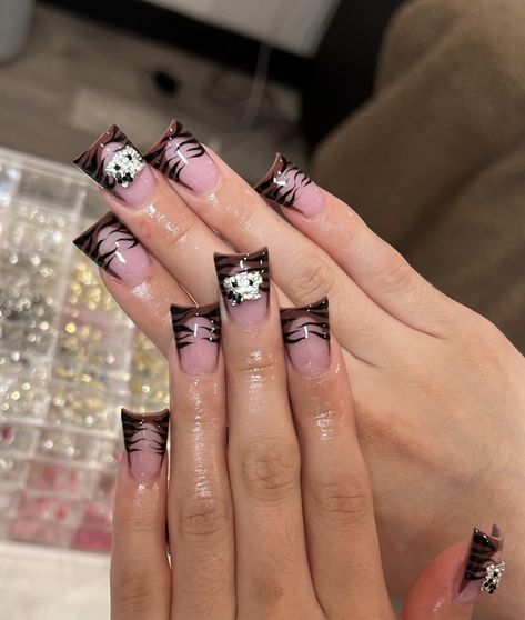 Pink Black Nails, Purple Acrylic Nails, Acrylic Nail Set, Duck Nails, Colored Acrylic Nails, Cute Acrylic Nail Designs, French Acrylic Nails, Dope Nail Designs, Really Cute Nails