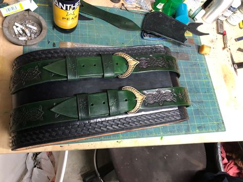 Armored kidney belt, elven knotwork. ALMOST finished Viking Belts, Kidney Belt, Viking Belt, Larp Armor, Larp, Leather Craft, Vikings, Belts, Leather