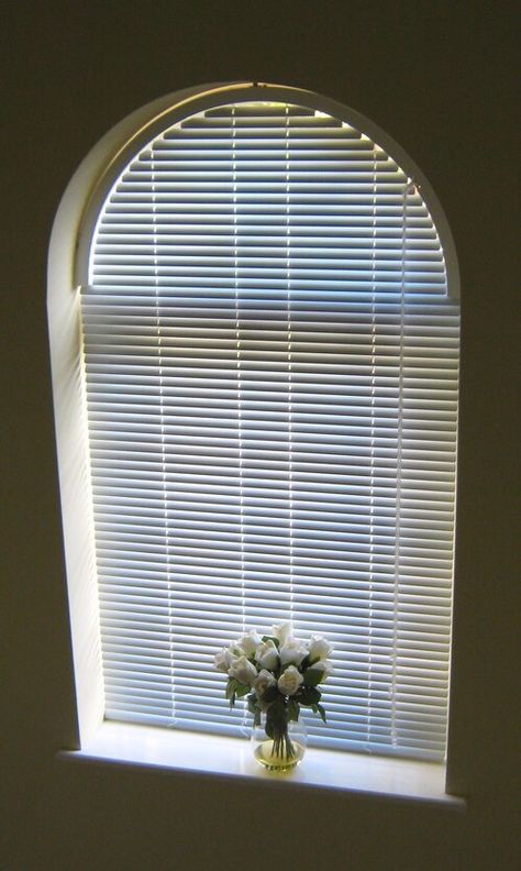 Curtains For Round Top Windows, Arched Windows Curtains, Arch Window Blinds, Round Window Curtains, Arch Window Covering Ideas, Rounded Window Curtains, Blinds For Arched Windows, Arched Window Coverings, Curtains For Arched Windows